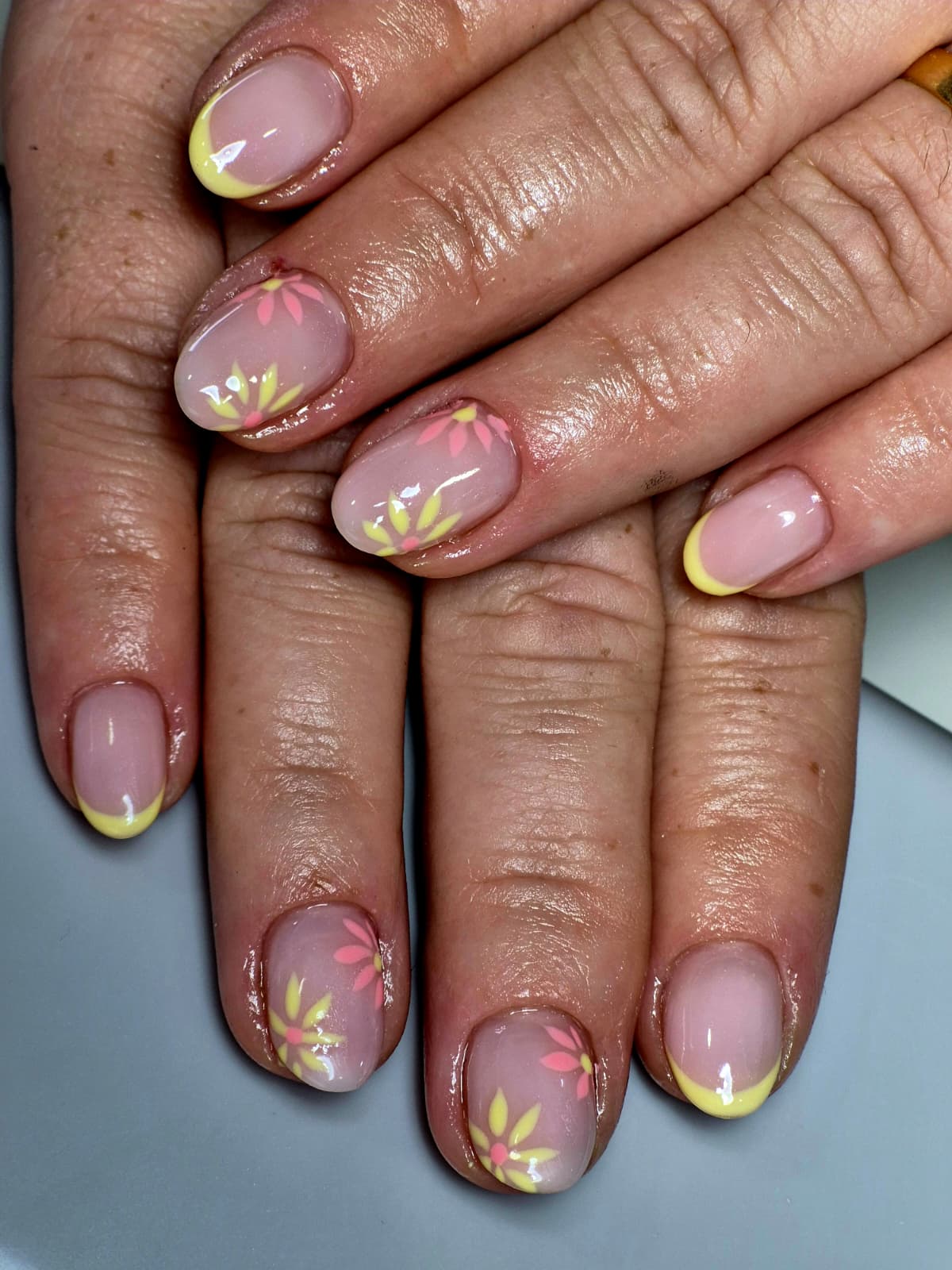 Aplicação de Gel sobre a unha natural